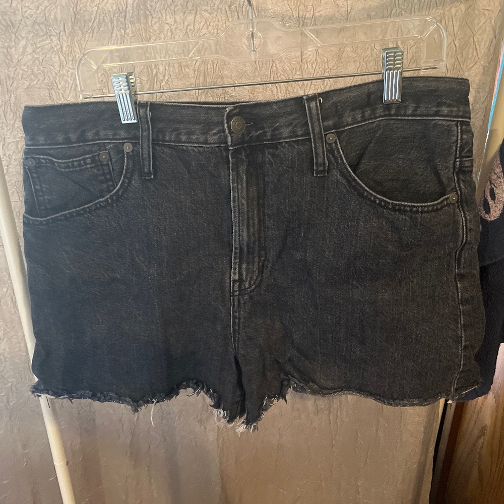 Madewell “the perfect jean short” sz 31